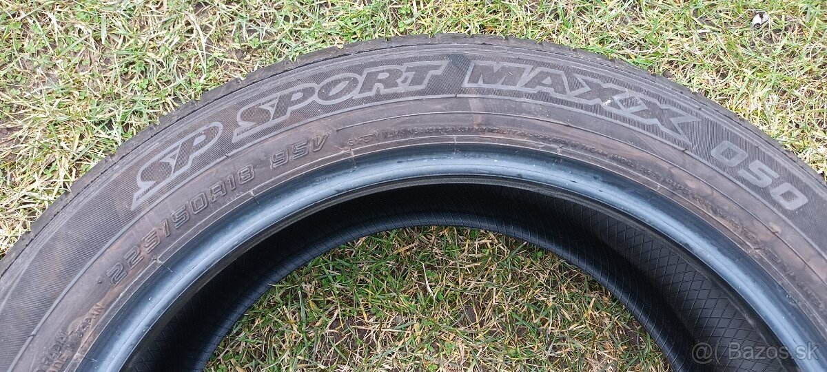 Dunlop Sport Maxx 225/50R18 95V - 2