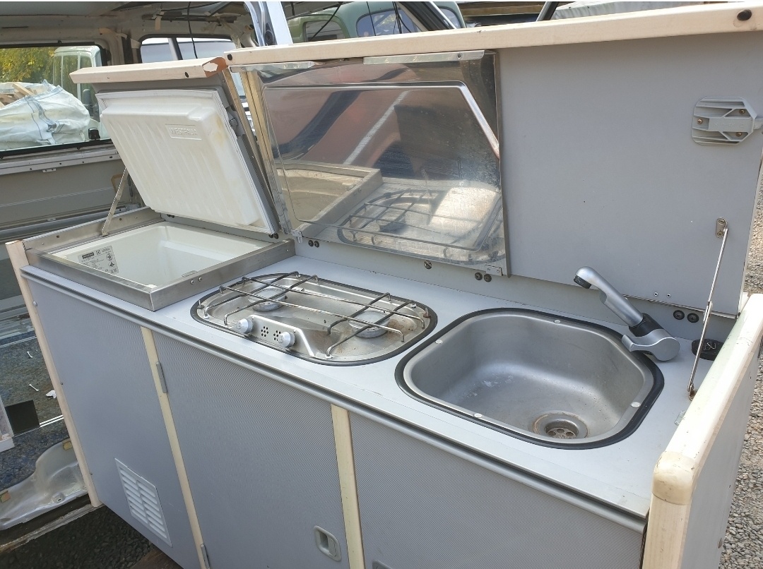 VW T4 California vnutro nabytok - 2