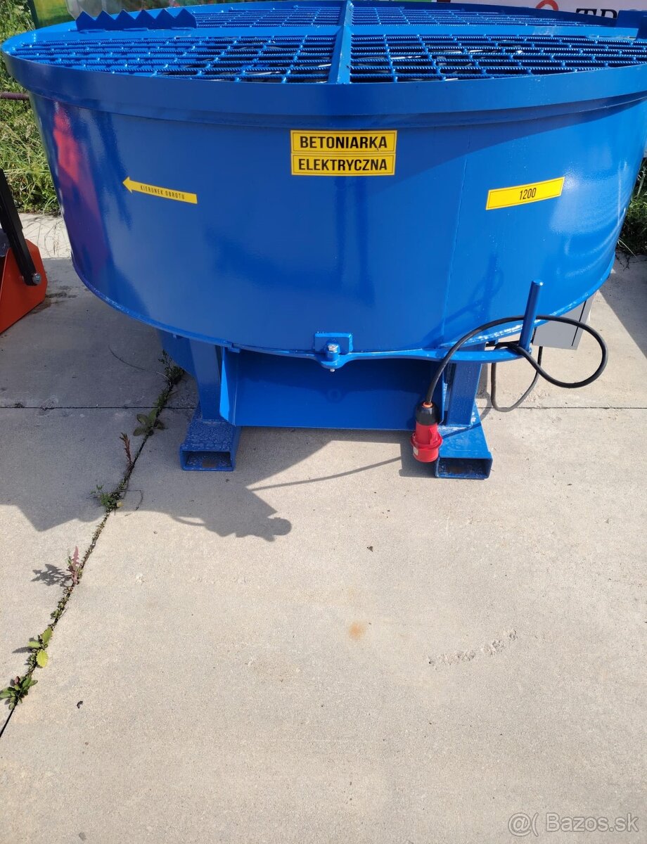ELEKTRICKÁ MIEŠAČKA 1200L - 2