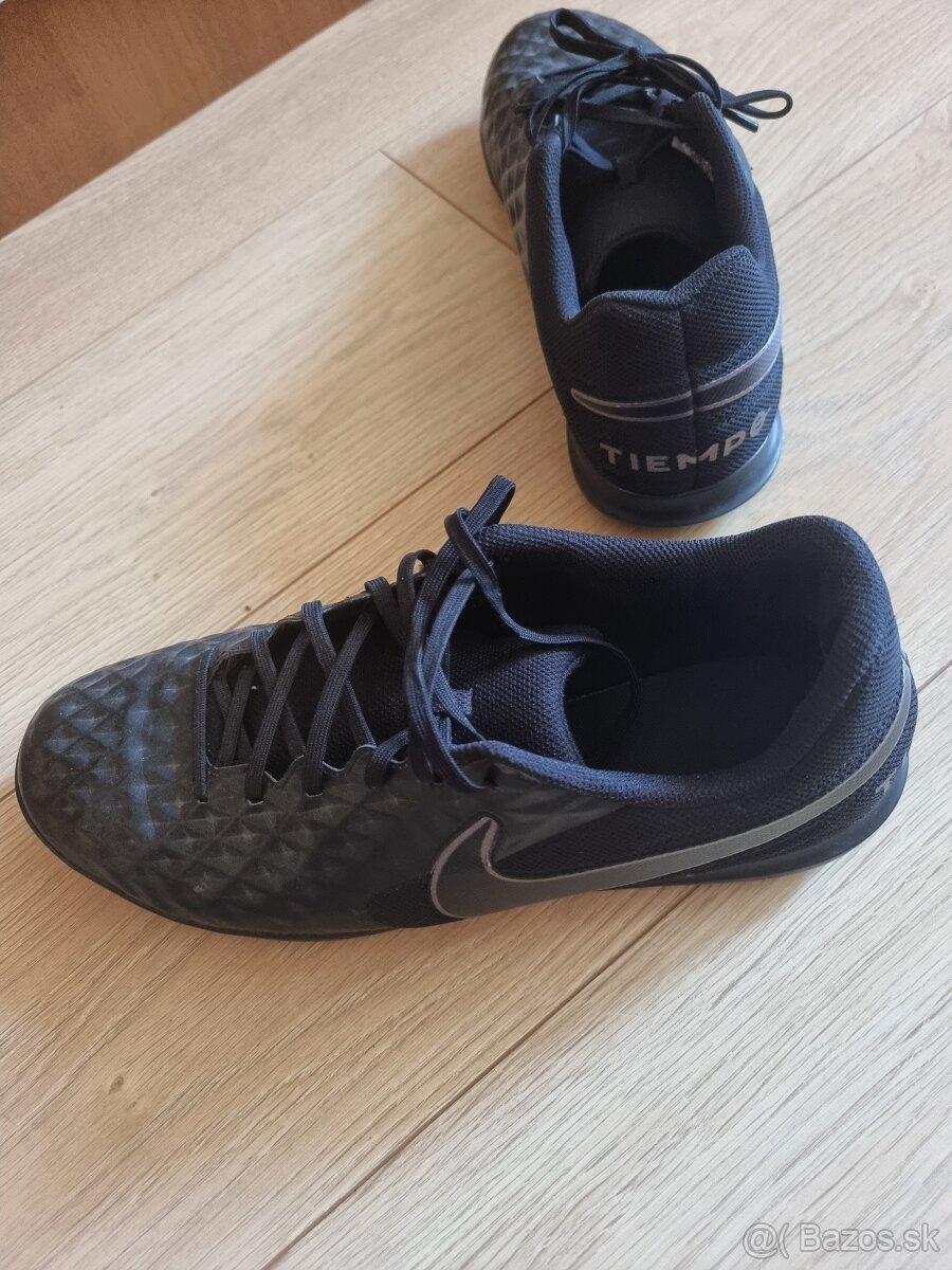 sálovky Nike v.45 - 2