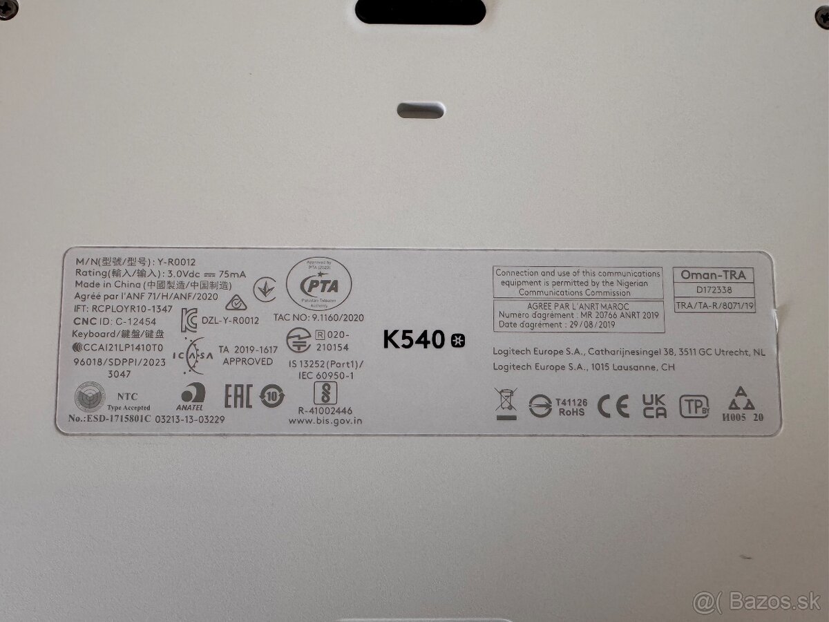 LOGITECH Wireless klávesnica s myšou - 2