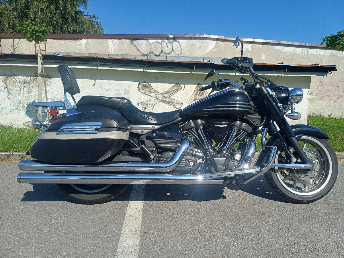 YAMAHA XV1900 - 2