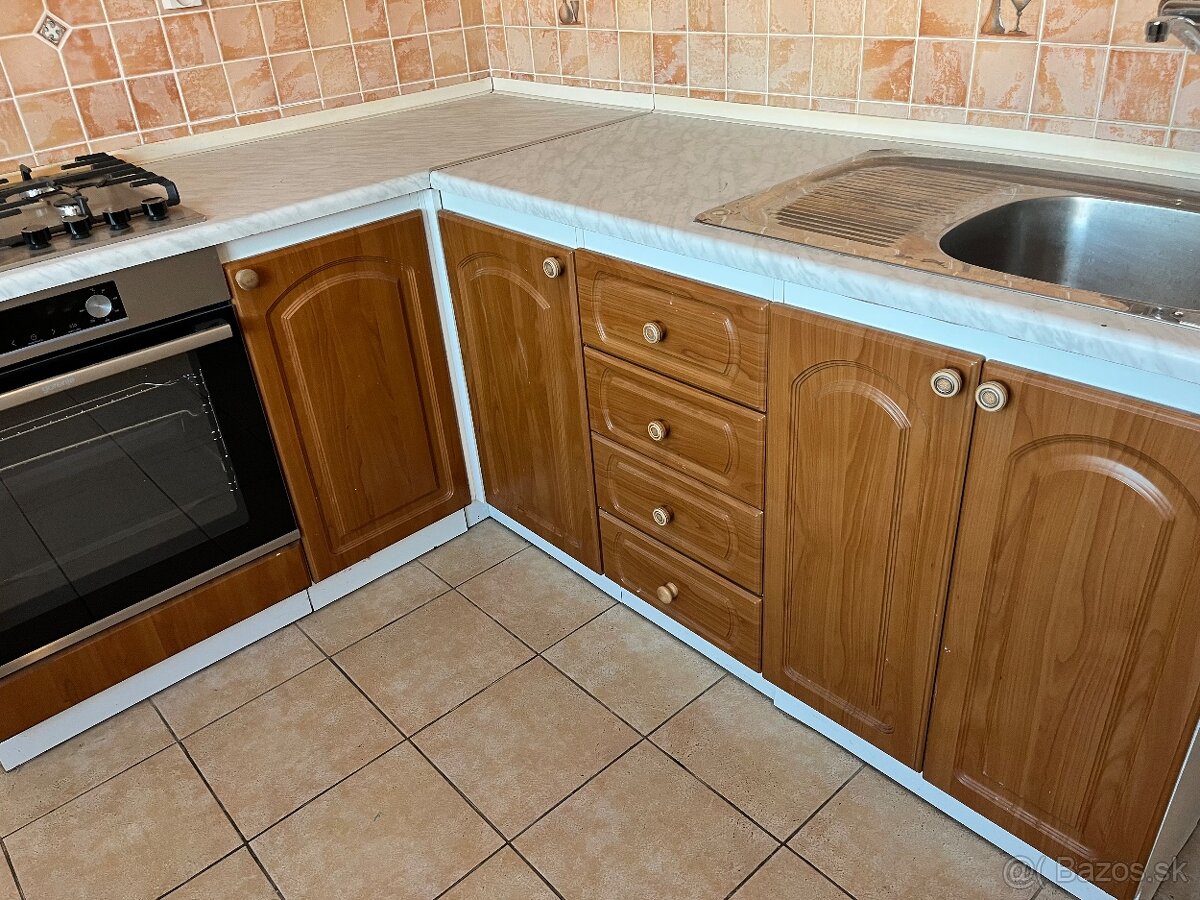Kuchynská linka - 2