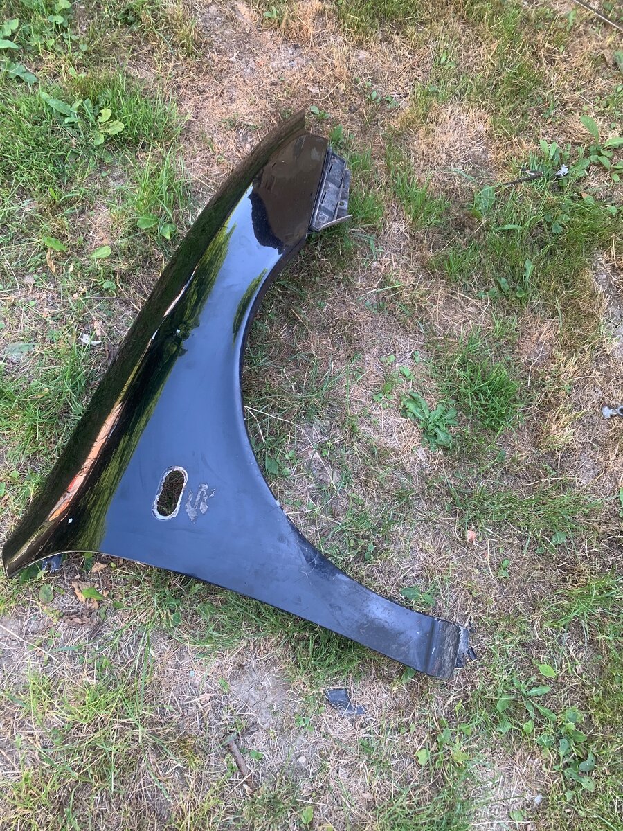 Prave predné blatníky seat leon toledo 1m originál diely - 2