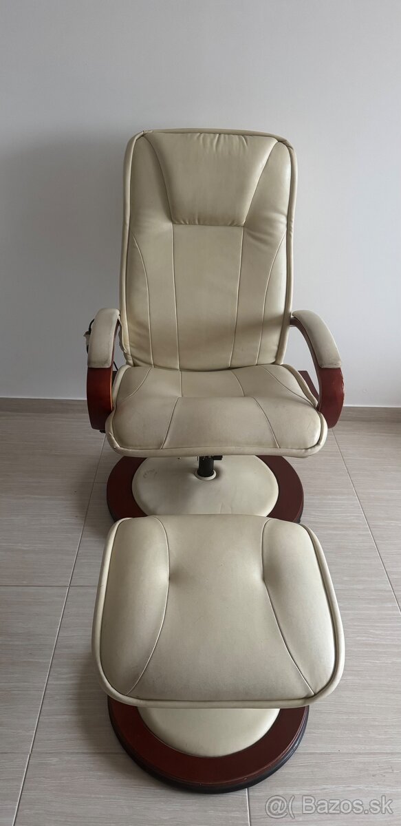 Masážne kreslo + podnožka - 2