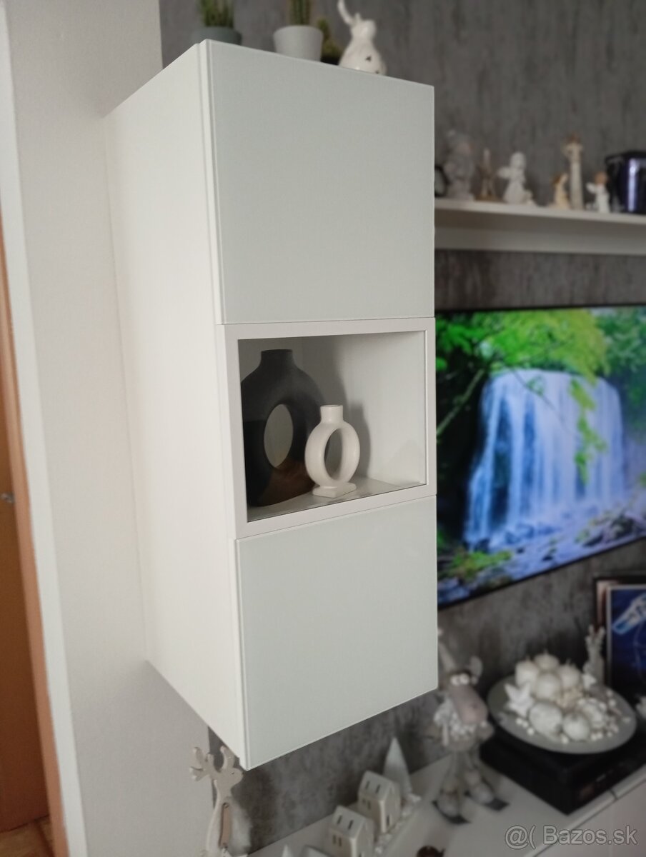 Obývacia stena nová. - 2