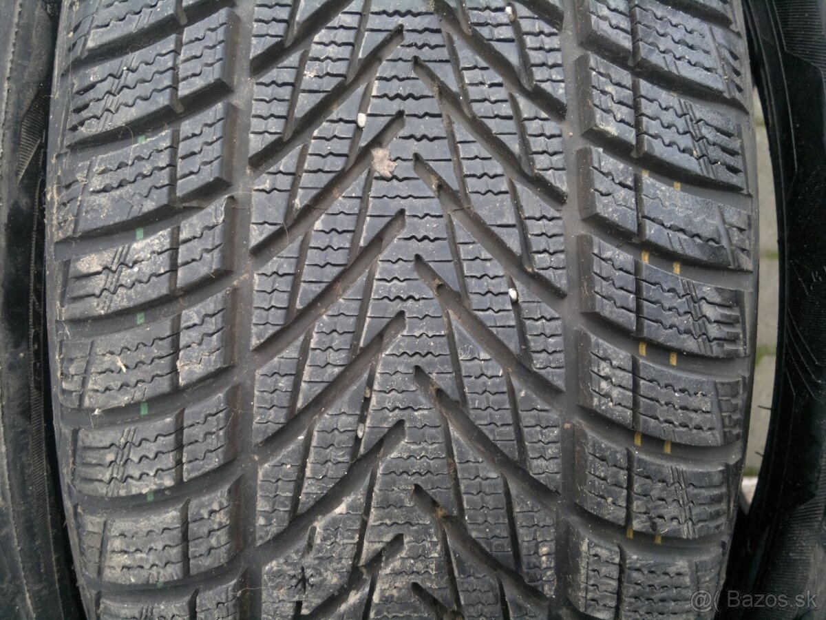 Zimne pneu. Goodyear 215/50 r17 - 2