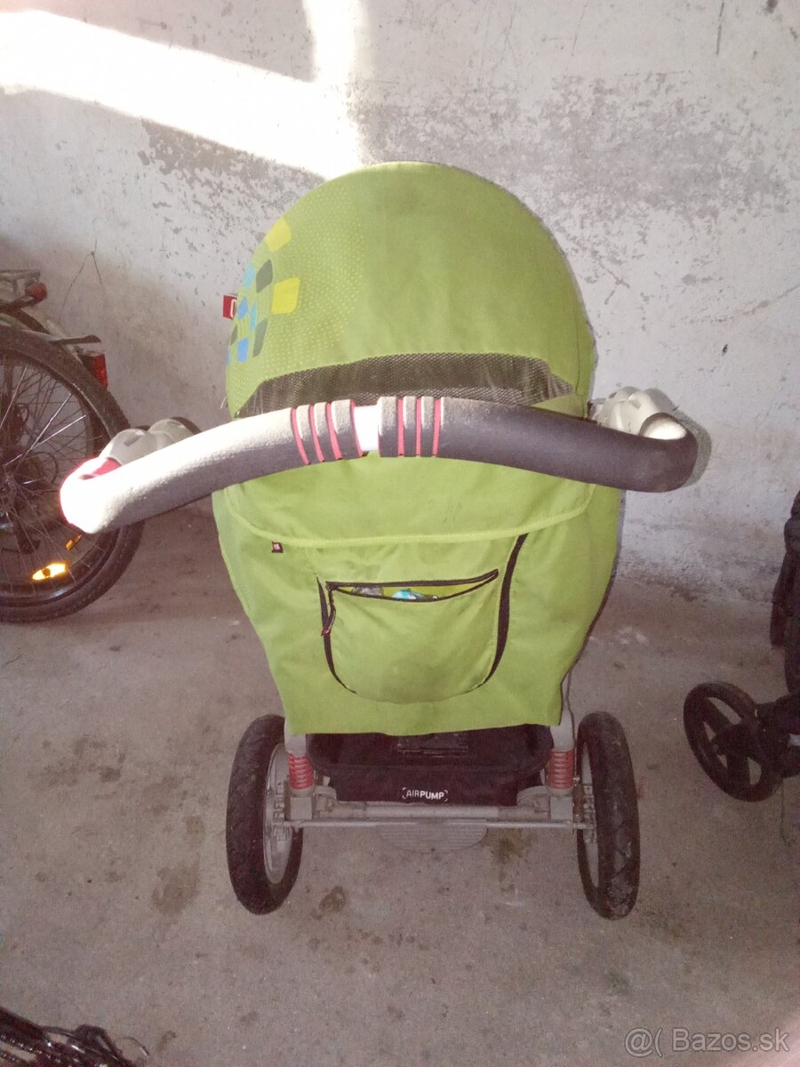 Dvojkombynačny kočík. - 2