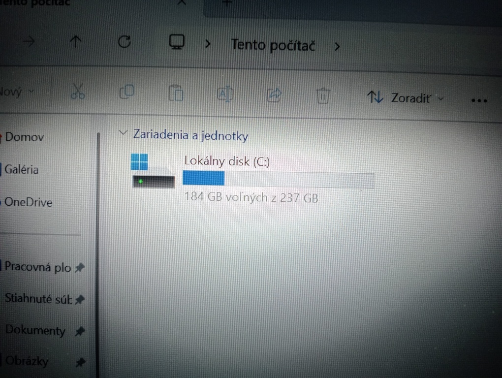 predám HP elitebook 840 g6 - Intel core i5 -16gb ram -ssd - 2