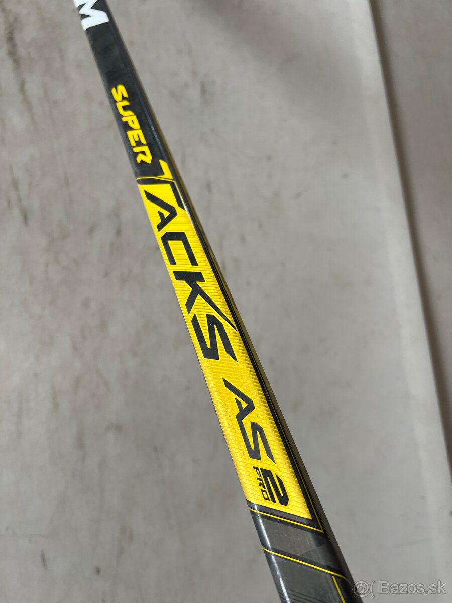 Predám hokejku CCM Supertacks AS2 PRO INT - 2