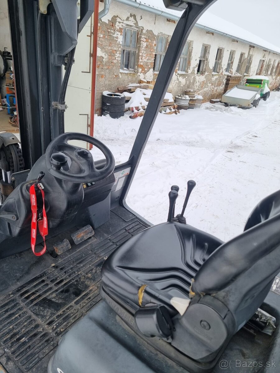 Predám vysokozdvižný vozík - 2