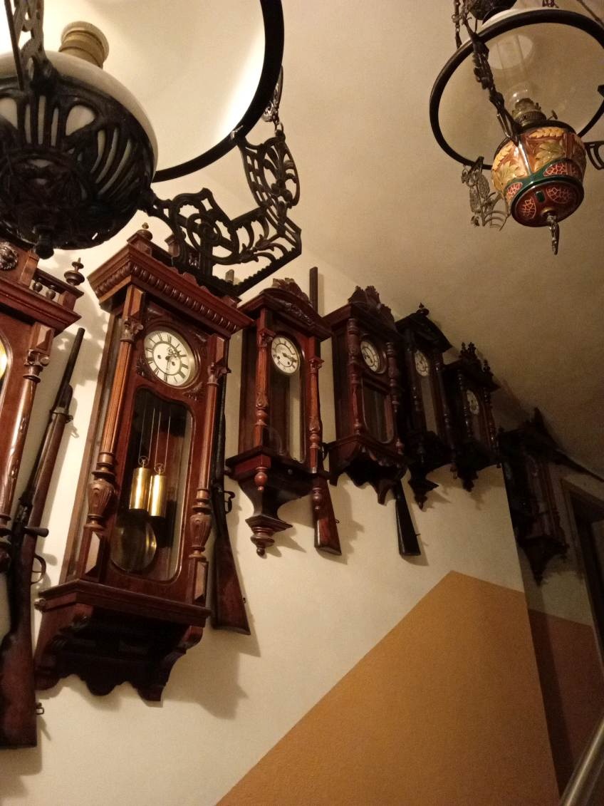 Hodiny, svietniky a podobne - 2