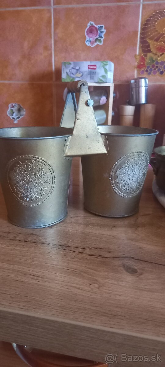 Kvetináč kukucky. - 2