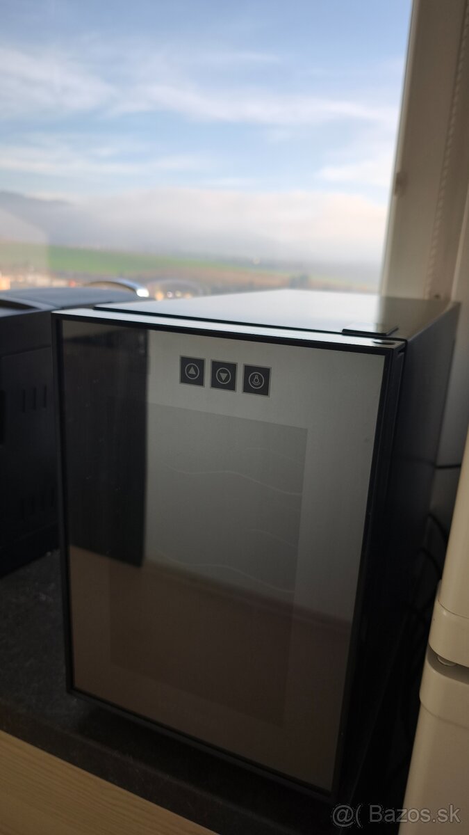 Chladnicka na vino - 2