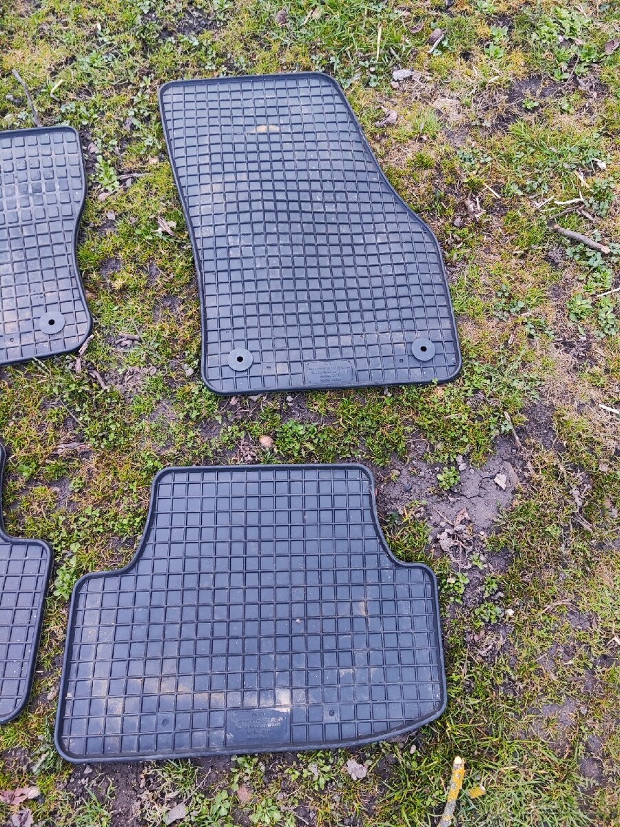 Gumené koberce Karoq 2017- - 2