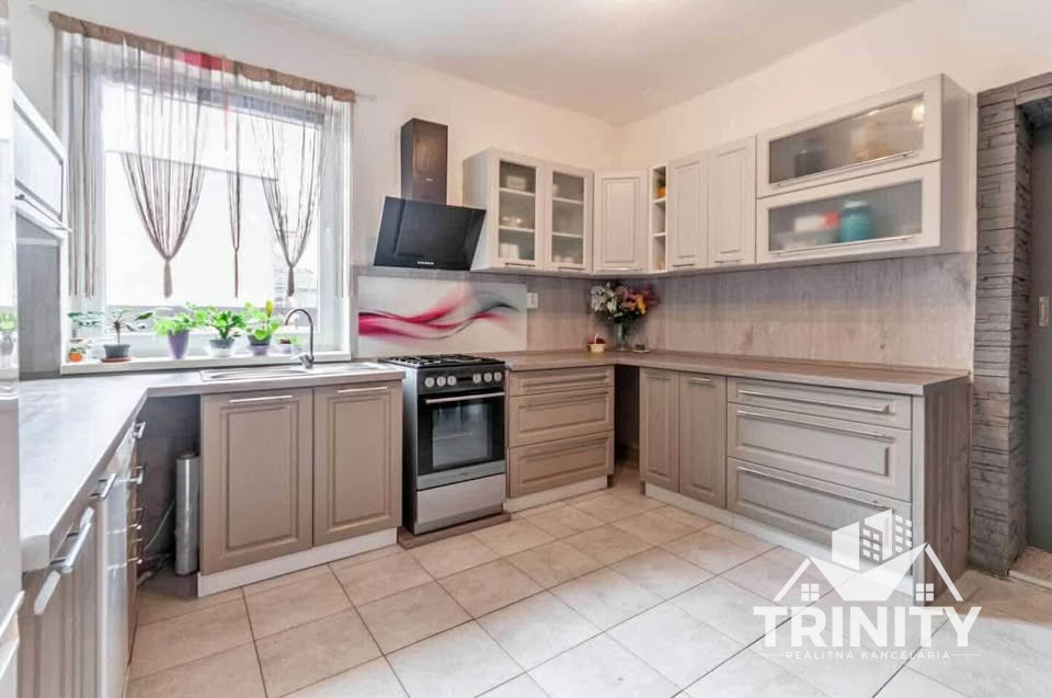 Na predaj 4-izbový rodinný dom v obci Palárikovo - 2