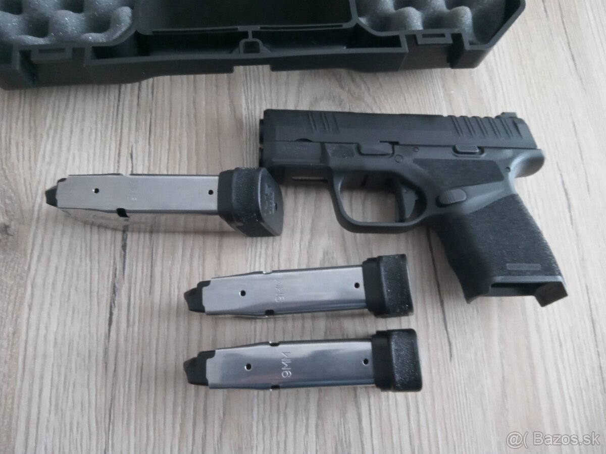 Pištoľ HS H11 Hellcat - 2