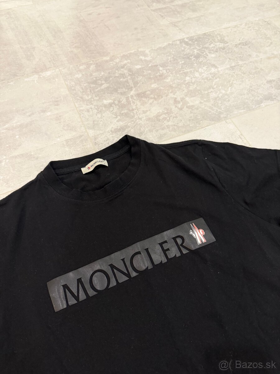 MONCLER čierne tričko - 2