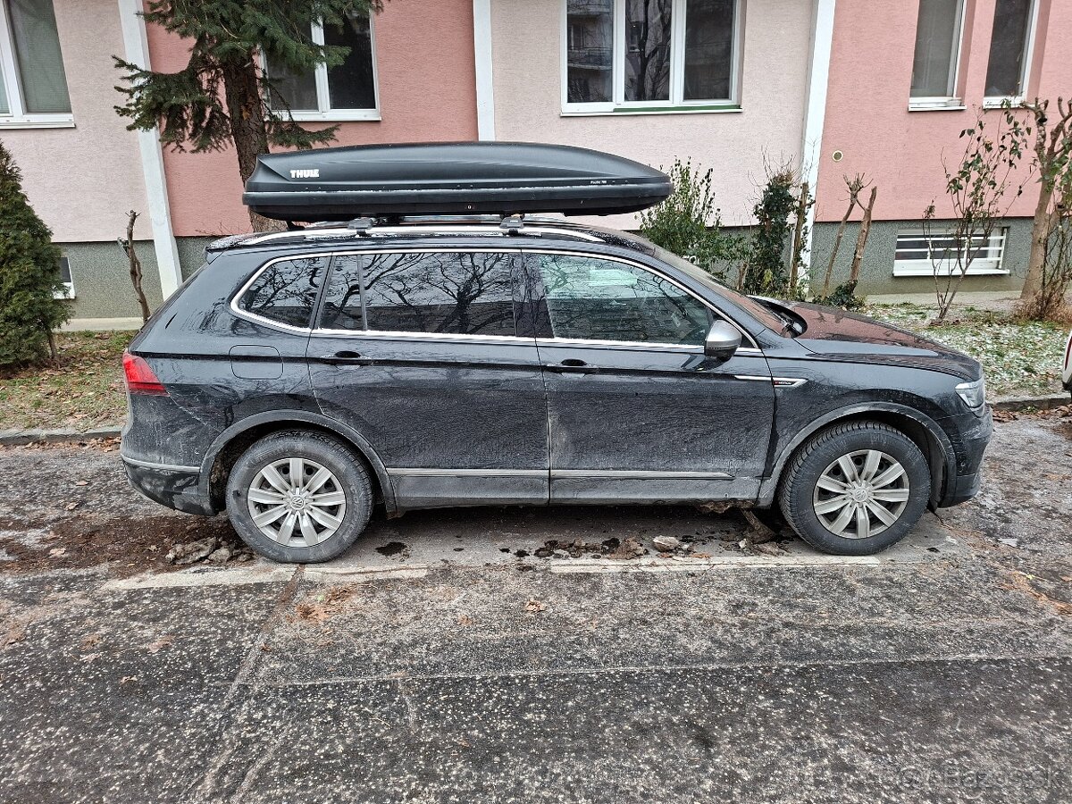 Thule pacific 700 stresny box cierny - 2