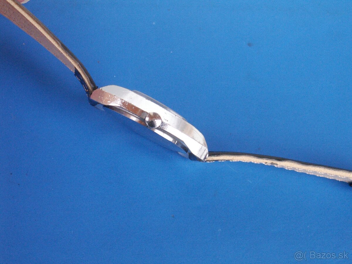 Hodinky Raketa dvojdátum. - 2