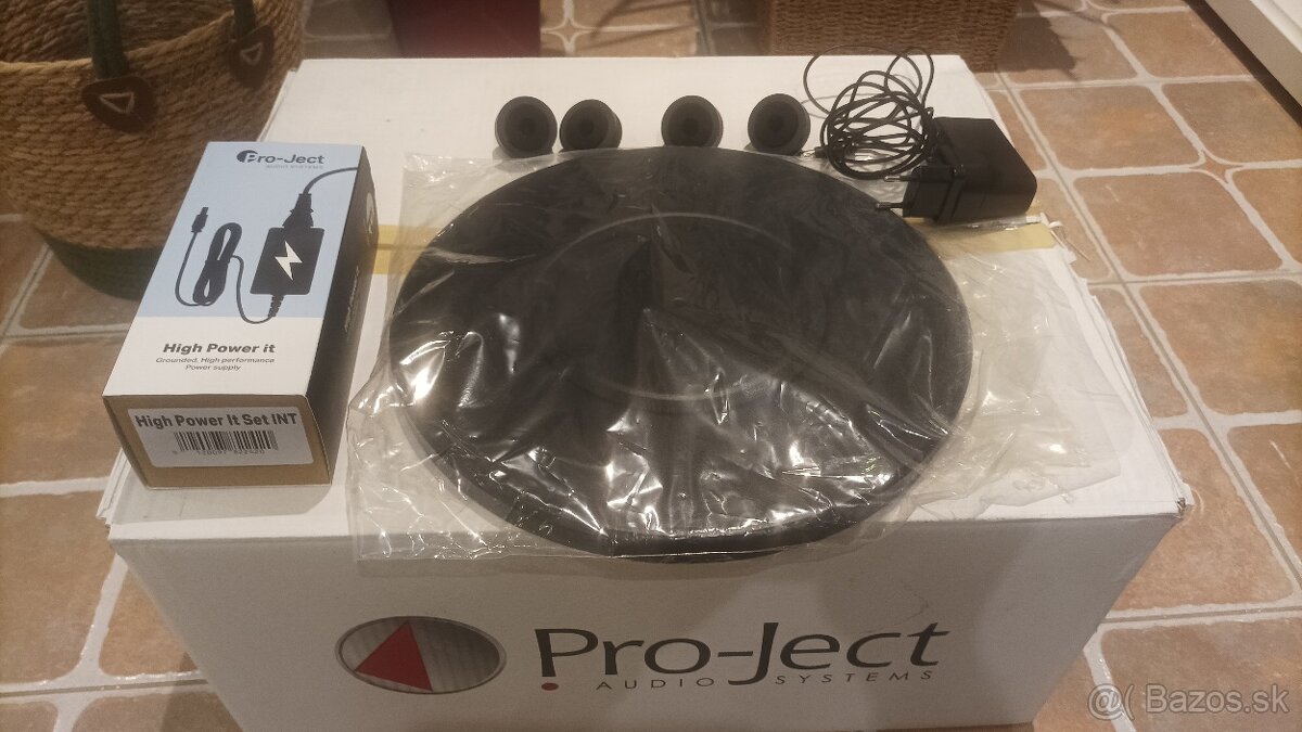 Pro-ject Debut Carbon (DC) - 2