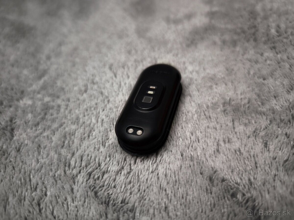 Xiaomi Smart Band 7 čierny - 2