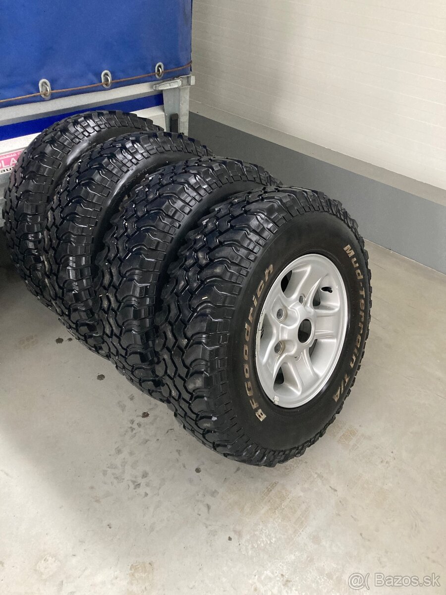 Land rover defender - 2