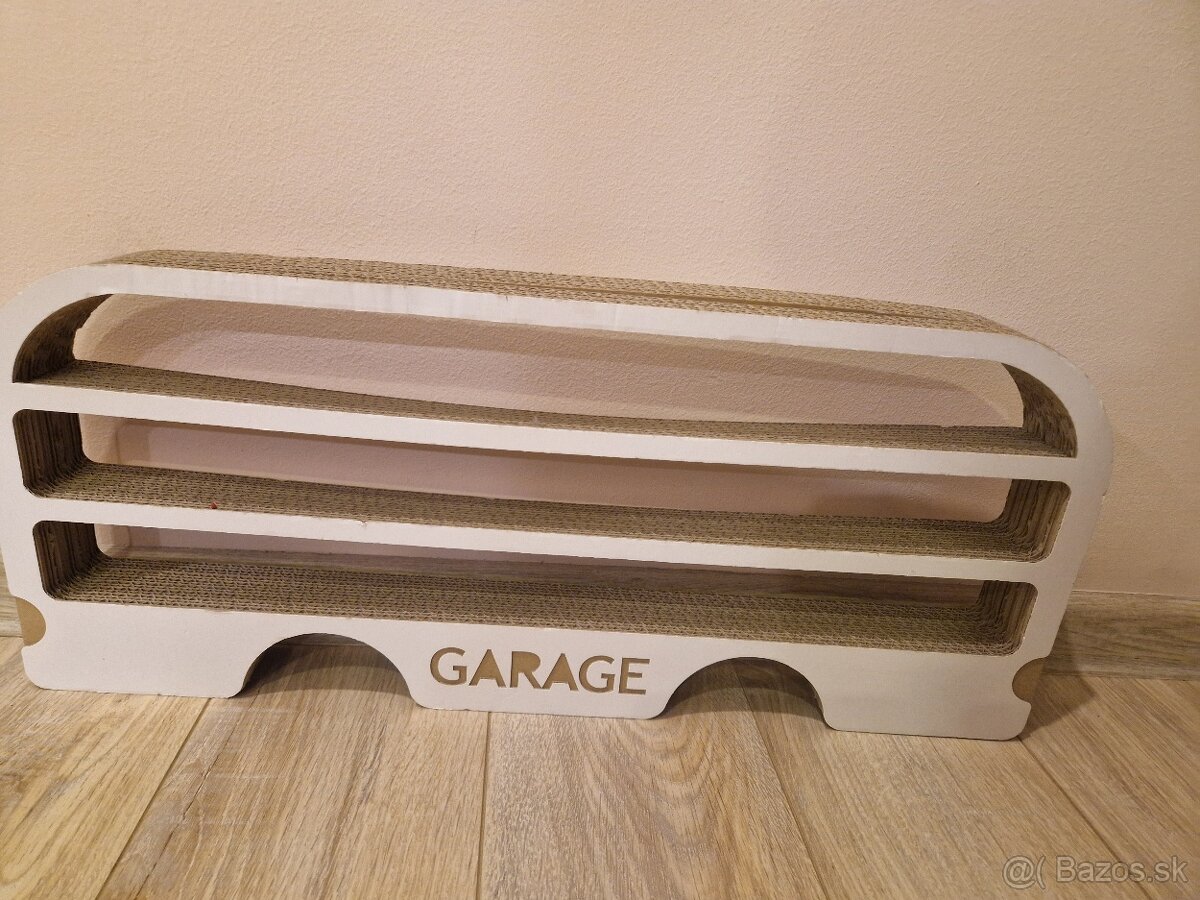 Darujem detské autíčka s garazou - 2