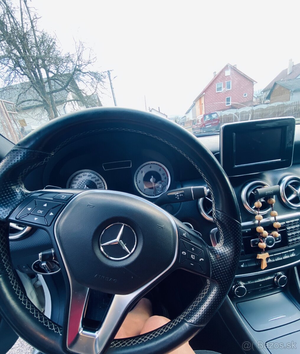 Mercedes Benz A180 - 2