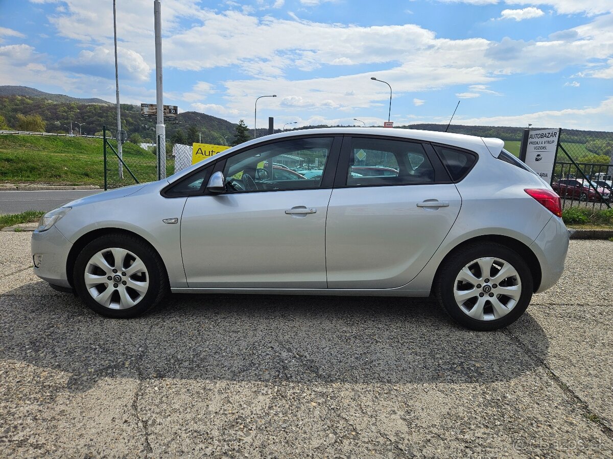 Opel Astra 1.7 CDTI ECOTEC Essentia - 2