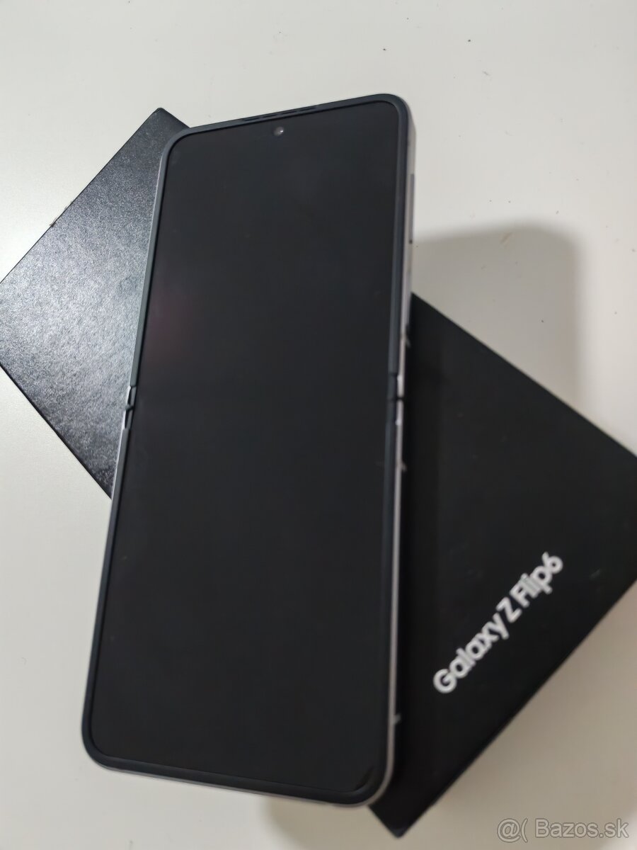 Samsung galaxy Flip 6 - 2