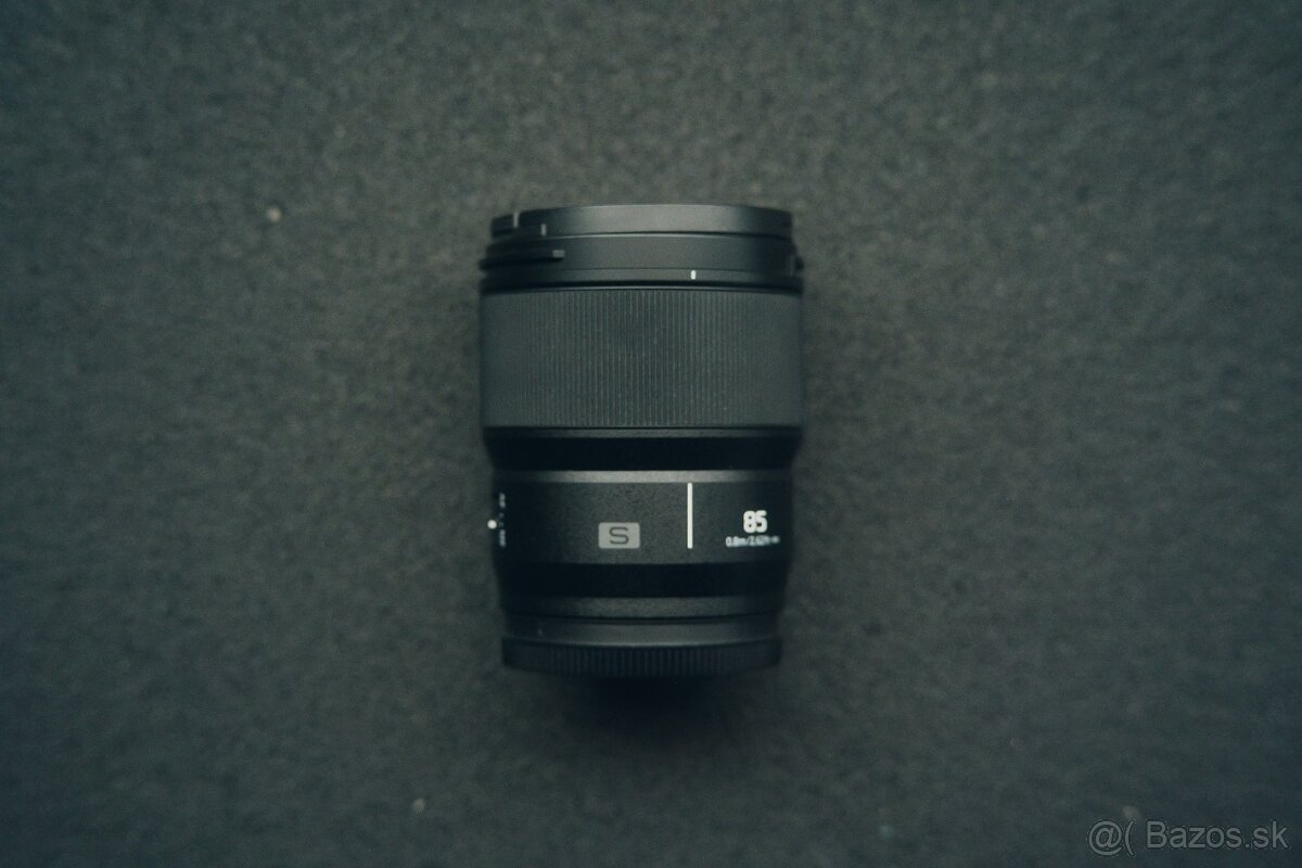 Panasonic Lumix S 85mm f/1.8 - 2
