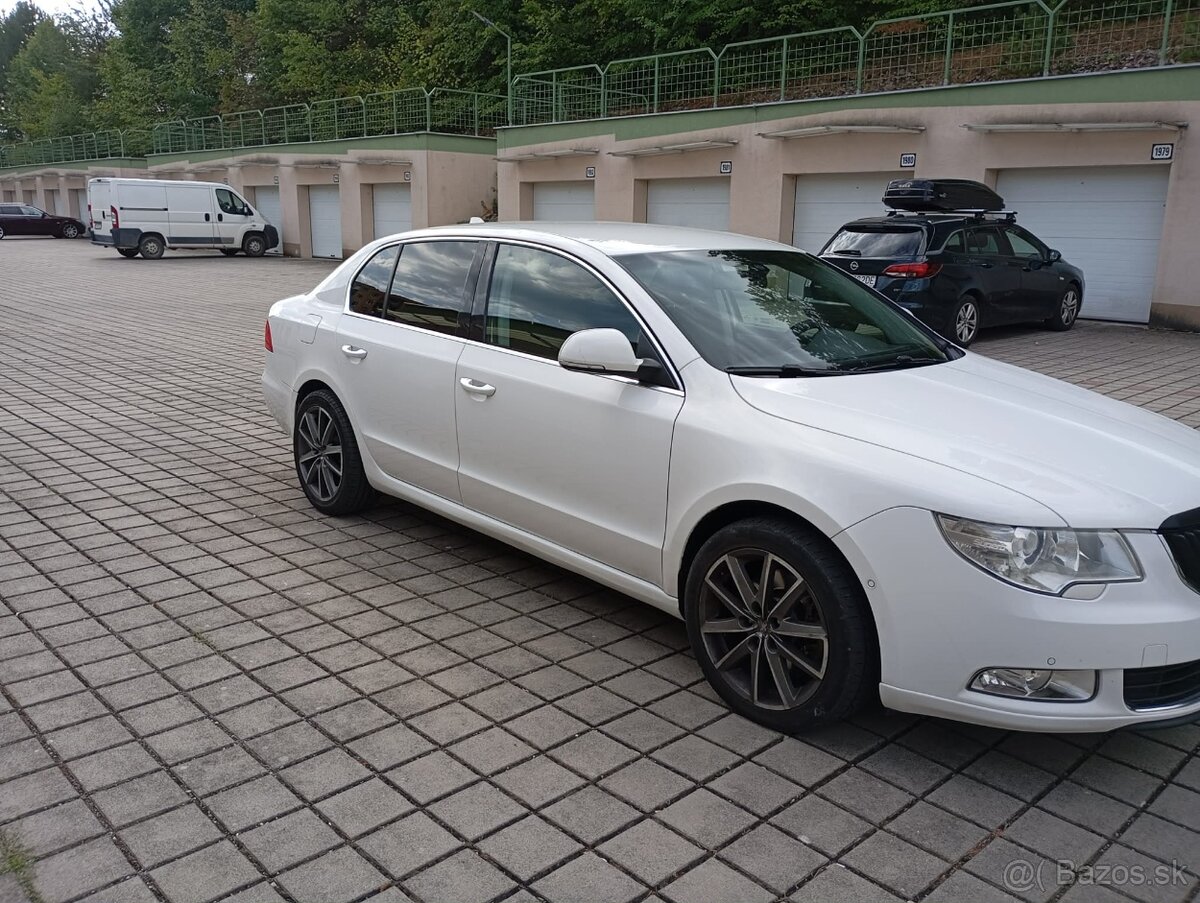 Škoda Superb 2 2.0 TDI DSG - 2
