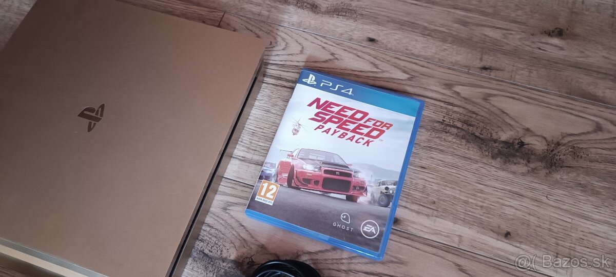 Ps4 slim gold edition - 2