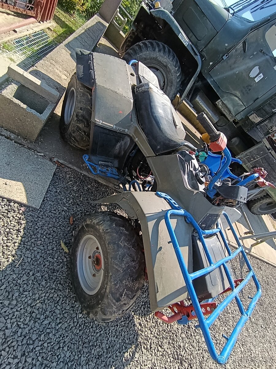 Suzuki quadrunner 250 4wd