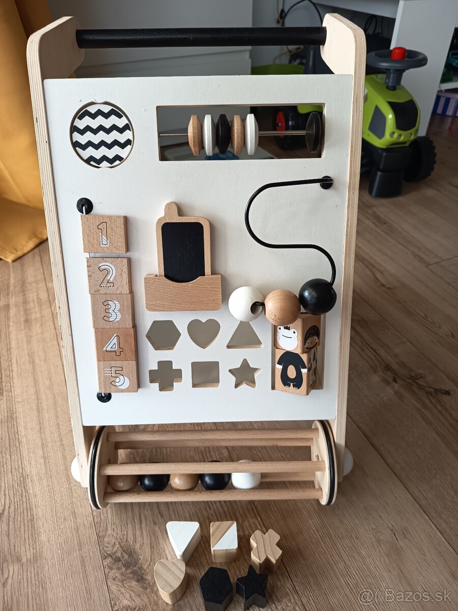 Detské multifunkčné drevené chodítko v super stave - 2