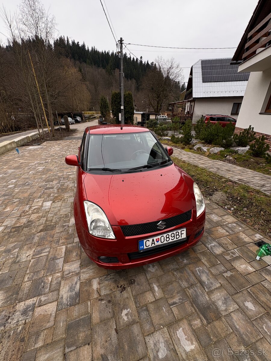 Suzuki Swift 1.3i - 2