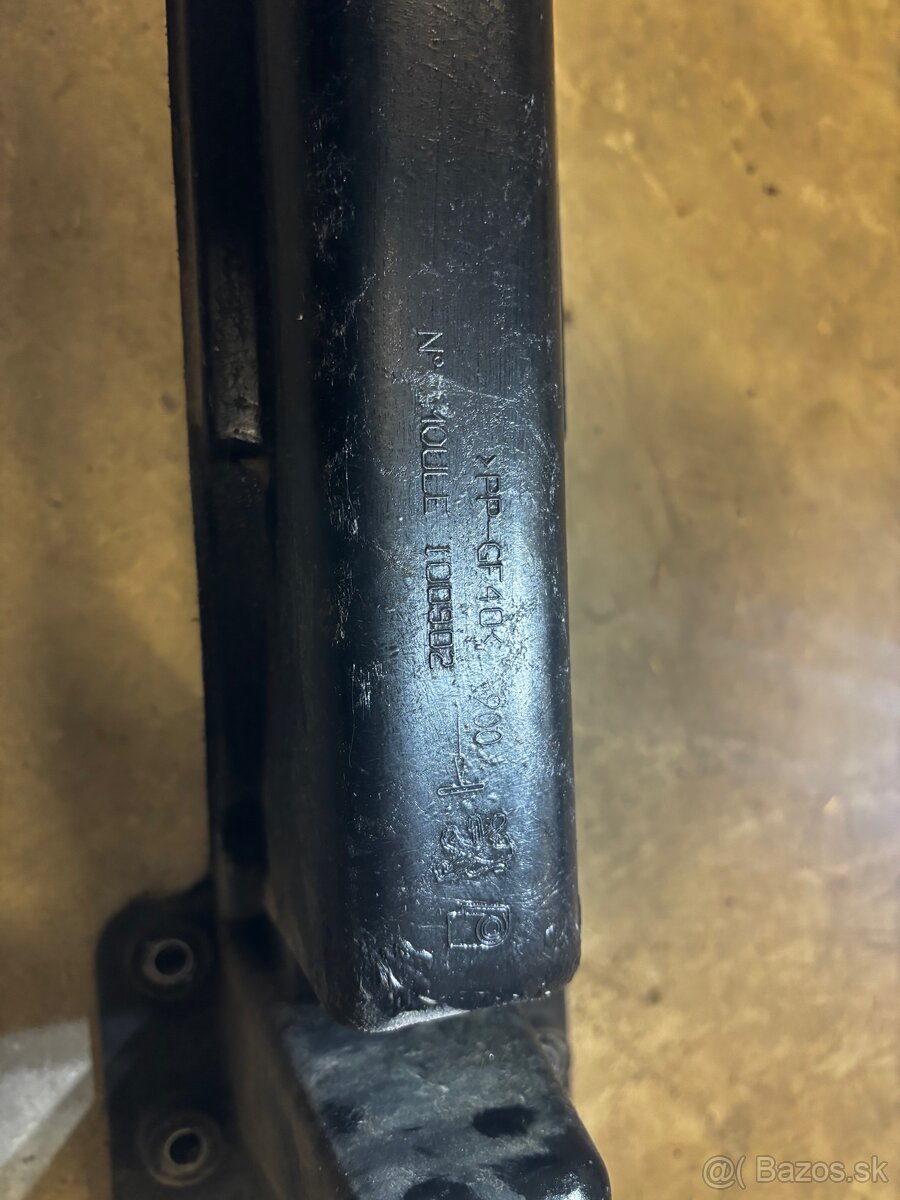 Zadná výstuha Peugeot 407 Coupe - 2