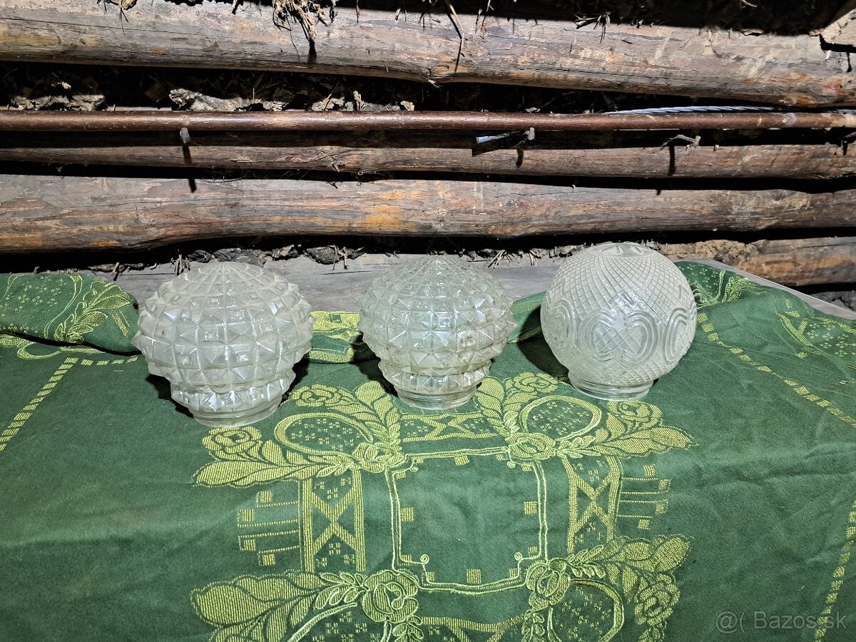 Staré okrúhle tienidla - 2