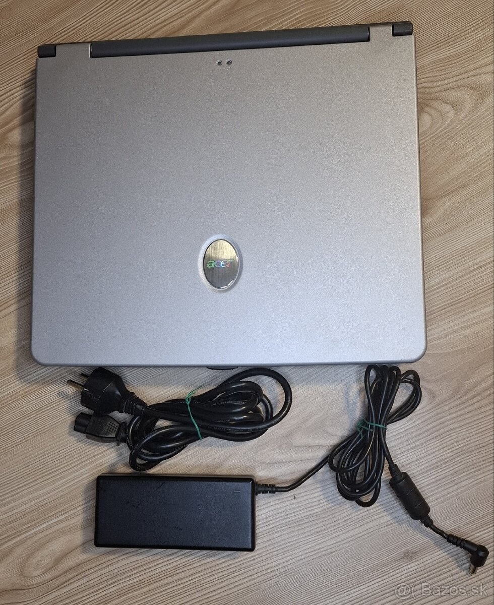 Acer Travel Mate 240 - 2