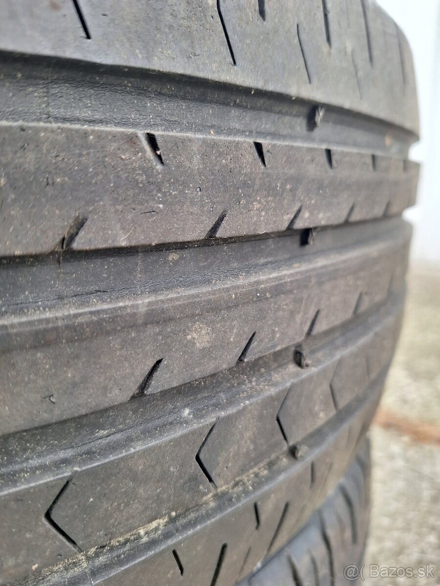 Continental letné 215/55 R 17 V - 2