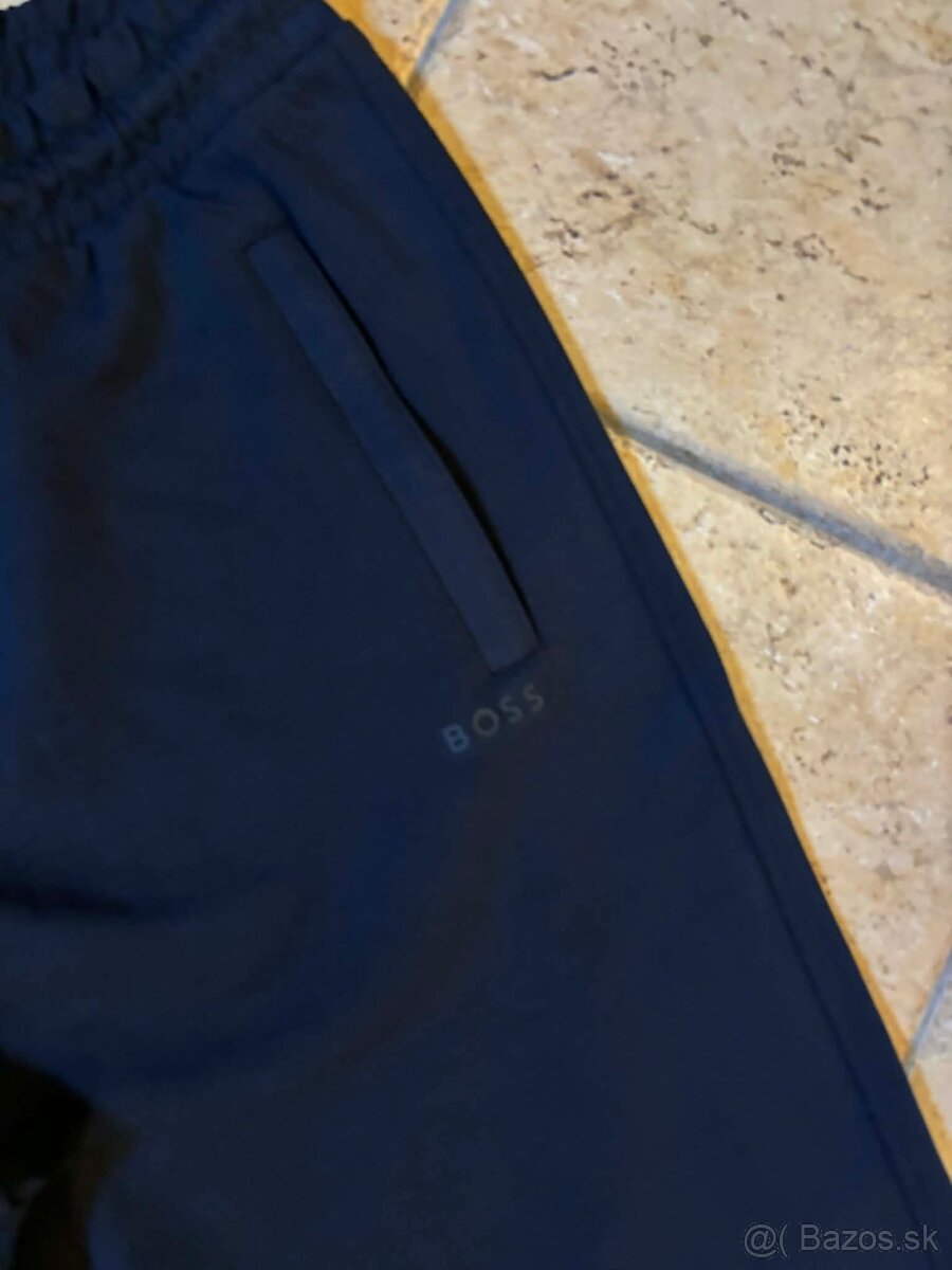 Hugo Boss tepláky - 2