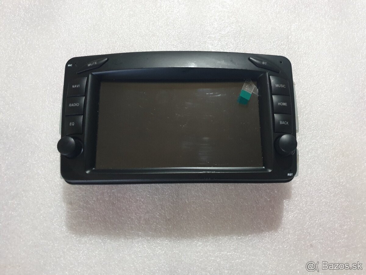 Predam autoradia na Mercedes C ,E,S - 2