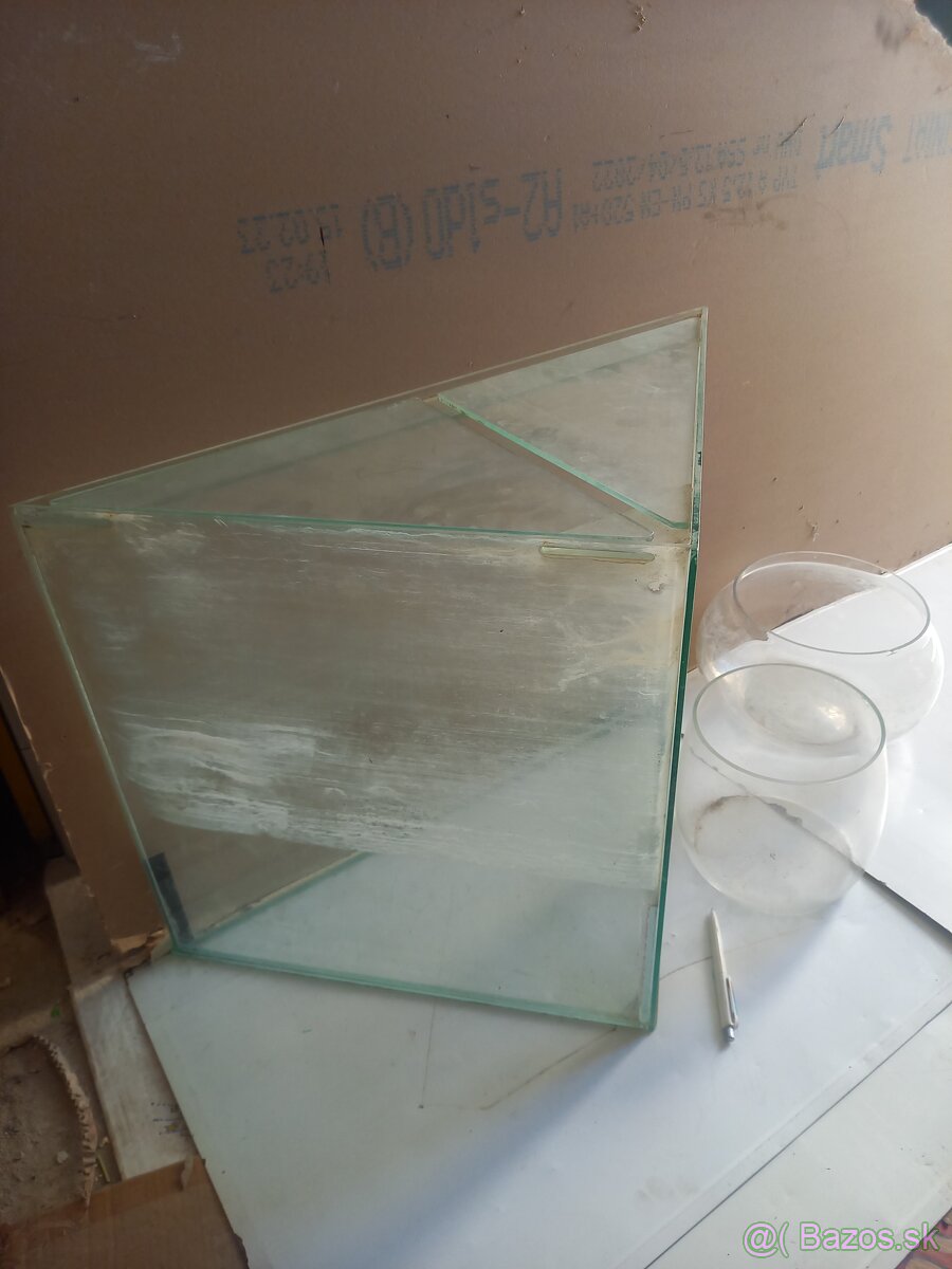Akvarium 4ks=35e - 2