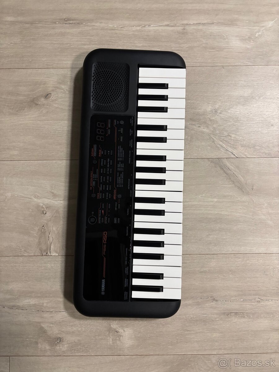 Yamaha keyboard - 2