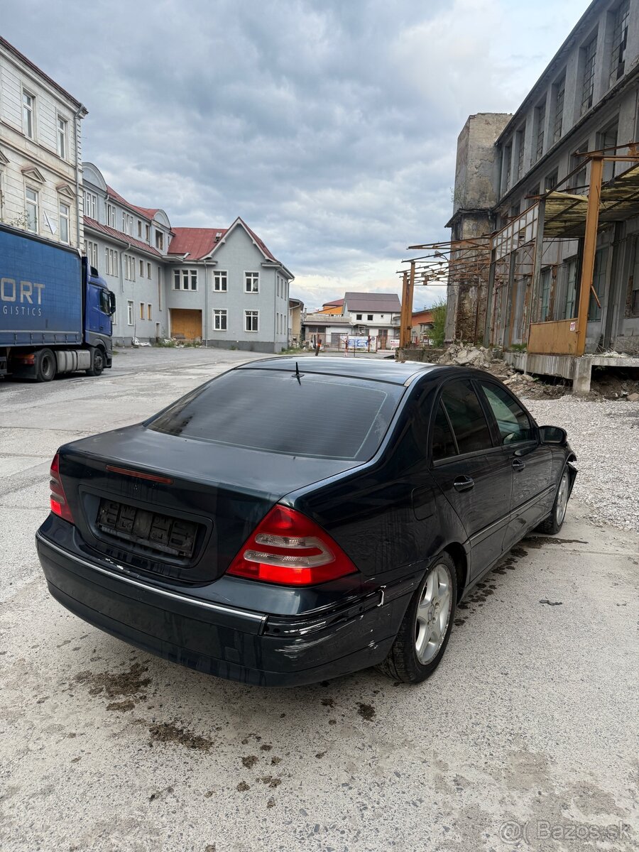 2x Mercedes C - 2
