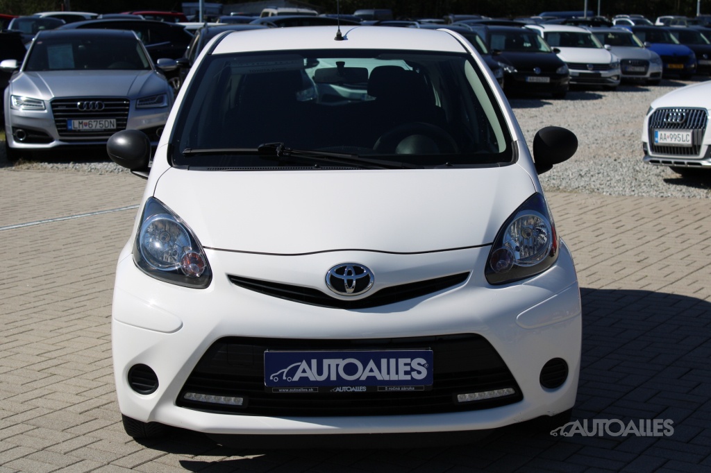 Toyota Aygo 1,0 i 50 kW - 2