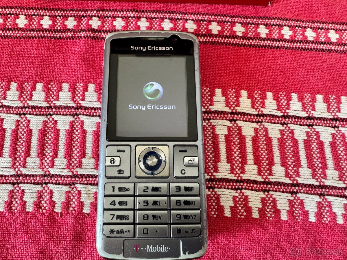 Sony Ericsson K610i - 2