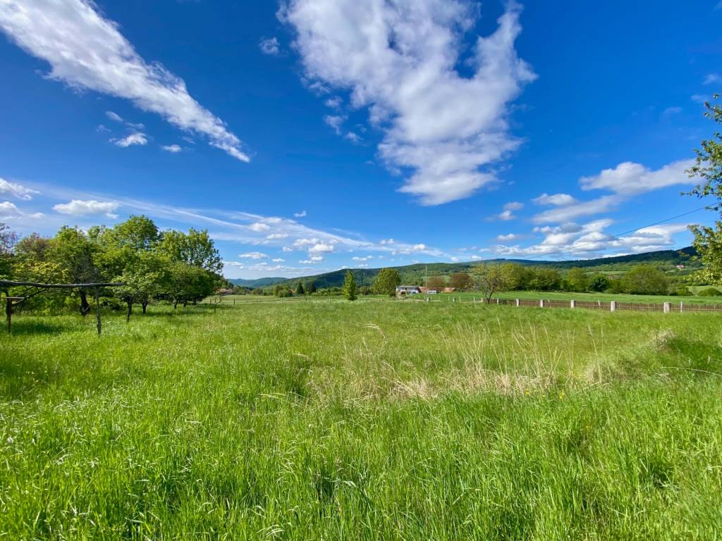 Výrazne znížená cena Na predaj dva domy s krásnym výhľadom - 2