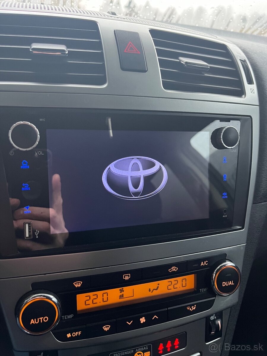 Toyota avensis kombi 2.0 91 kW chip na 110 kw - 2